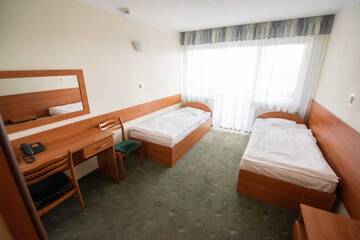Фото номера Двухместный номер с 1 кроватью или 2 отдельными кроватями Отель Hotel Reg Benz г. Мелец 11