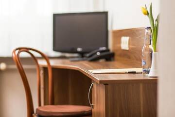 Фото номера Стандартный двухместный номер с 1 кроватью Отель Hotel Polski г. Мелец 2
