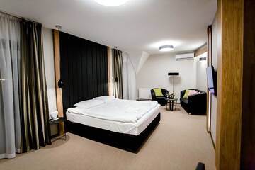 Фото номера Апартаменты с террасой Отель Bulwary Hotel&amp;Biznes г. Мелец 9