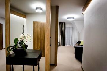 Фото номера Апартаменты с террасой Отель Bulwary Hotel&amp;Biznes г. Мелец 12